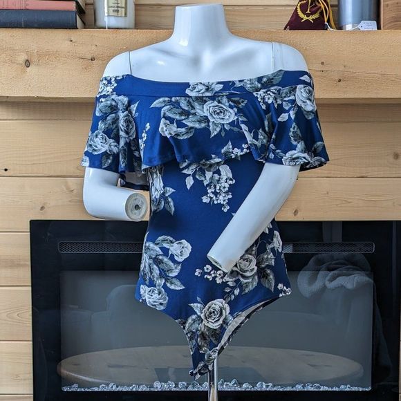 NEW Blue Floral Bodysuit Off-shoulder Ruffle sleeves and front Size Large - Picture 5 of 10